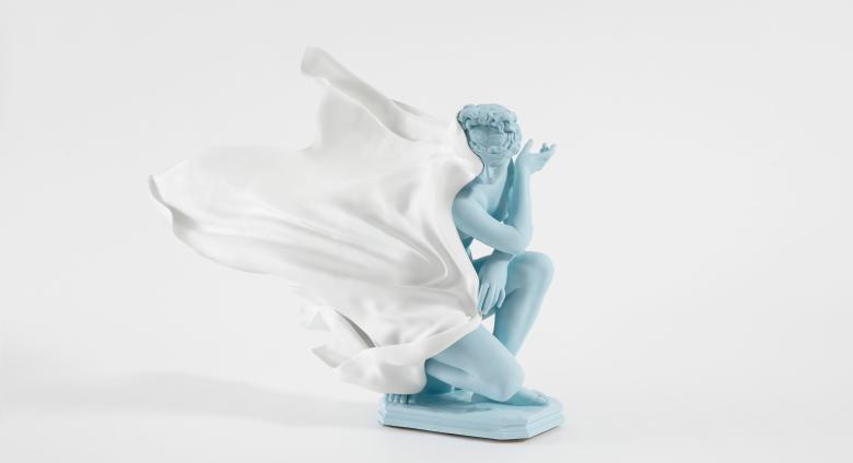 Daniel Arsham, Veiled Crouching Venus B-LT , 2023. Fiberglass, Paint, Resin, Urethane. 42 x 60 x 30 inch. Photographer: Guillaume Ziccarelli. Courtesy of the artist and Perrotin.