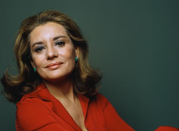 Barbara Walters, photo by Douglas Kirkland, Getty Images. 
