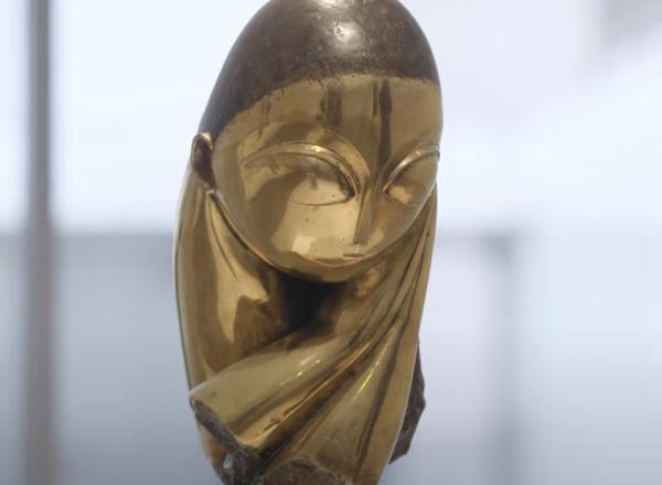 Mlle Pogany in gallery