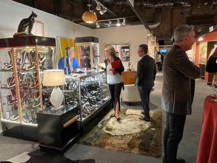 jewelry booth 