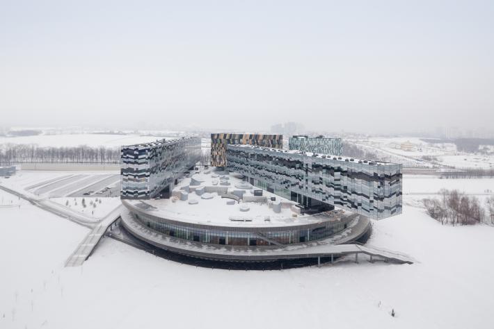 MOSCOW School of Management