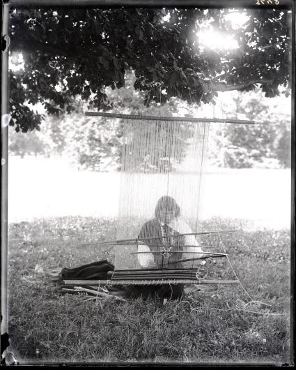 The late We:wa demonstrated blanket loom weaving on the grounds of the United States National Museum while in D.C.
